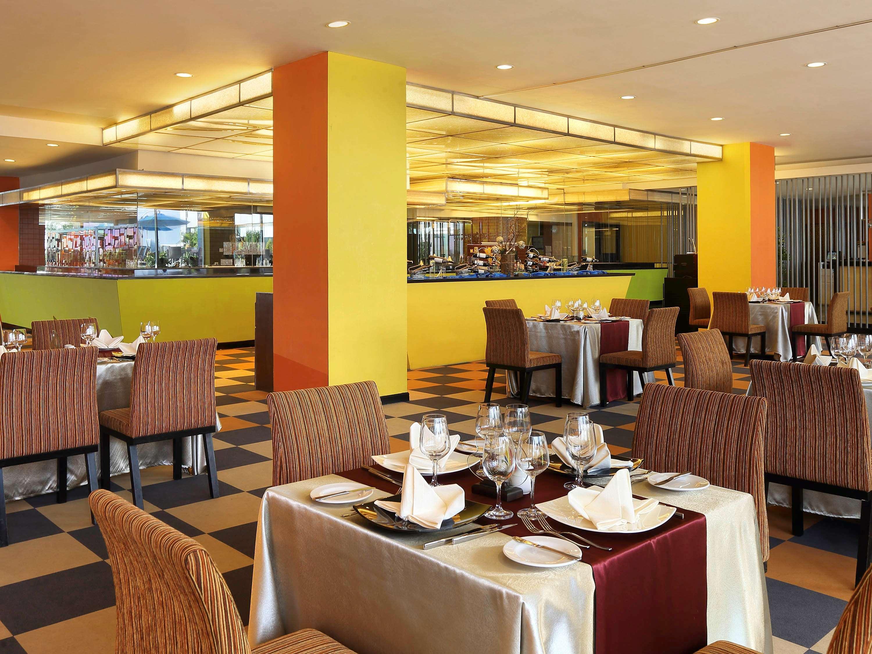 Novotel Balikpapan Exterior photo