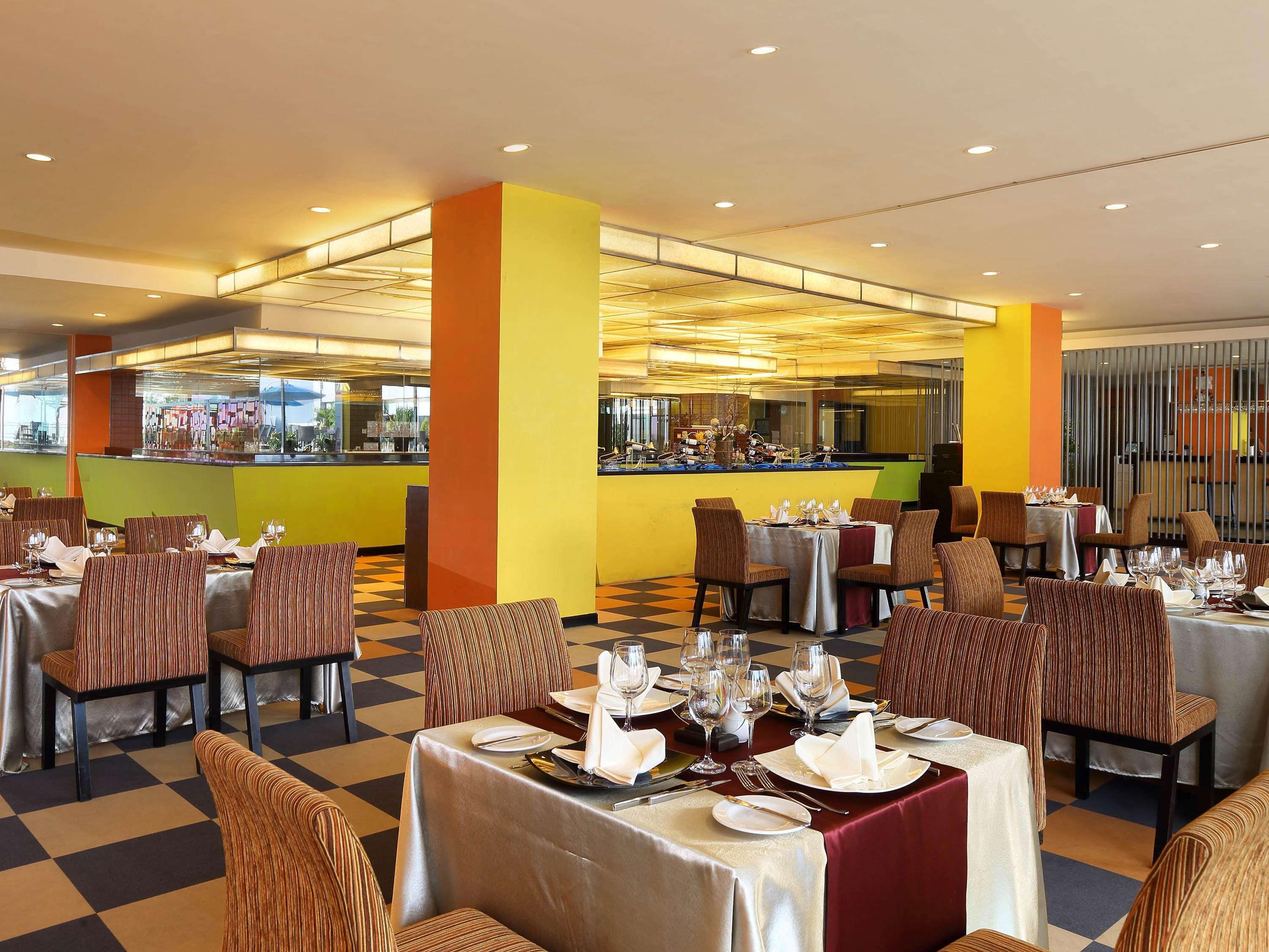 Novotel Balikpapan Exterior photo