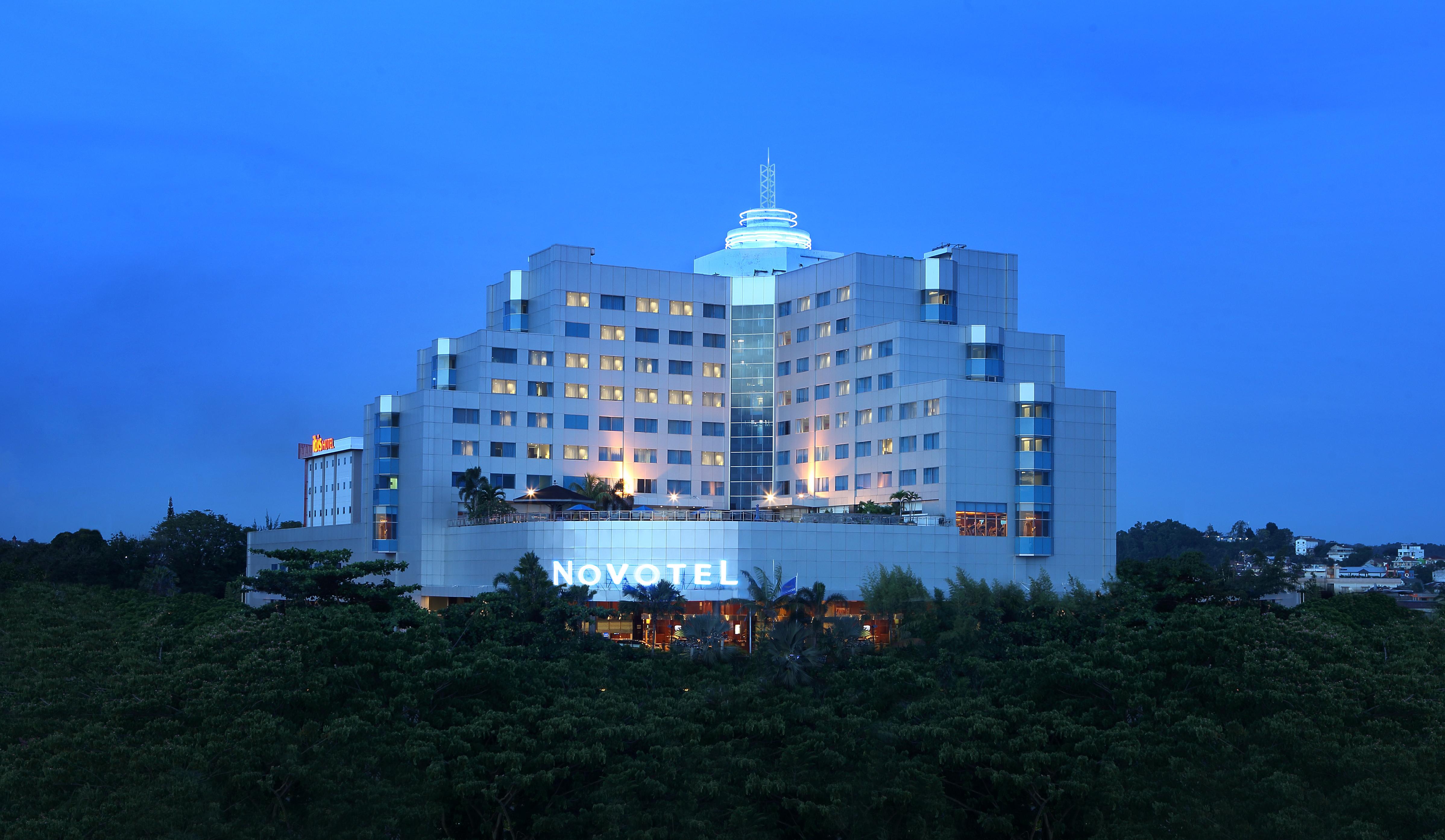 Novotel Balikpapan Exterior photo