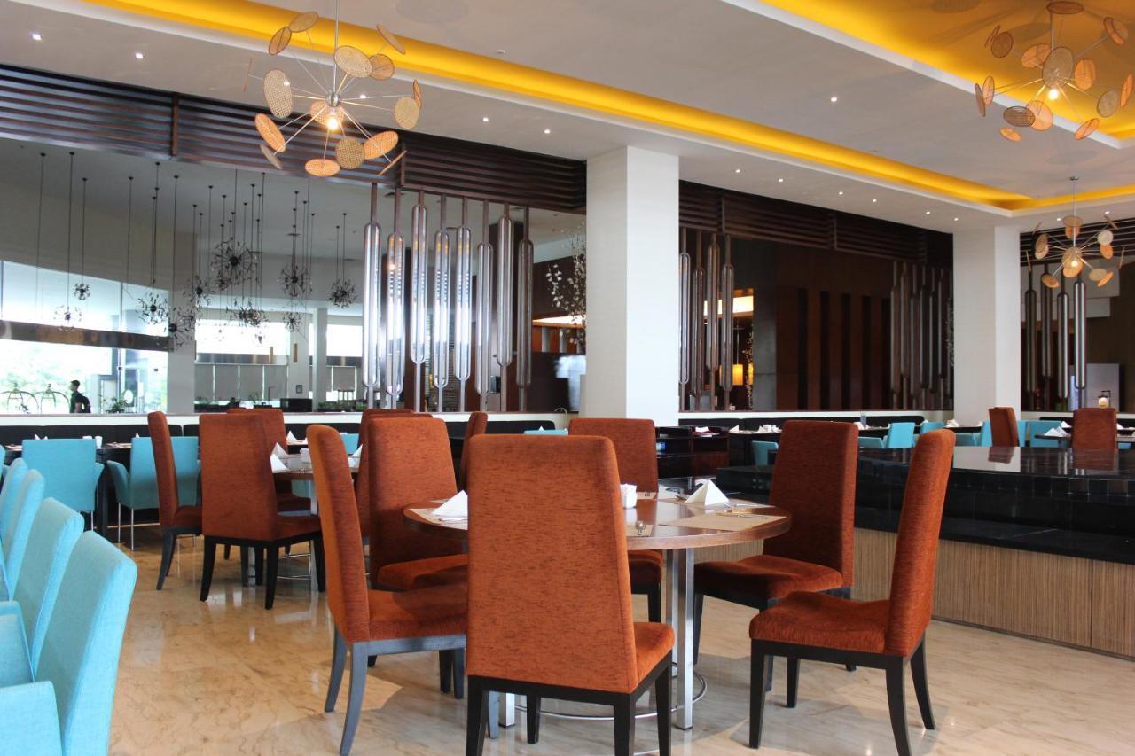 Novotel Balikpapan Exterior photo