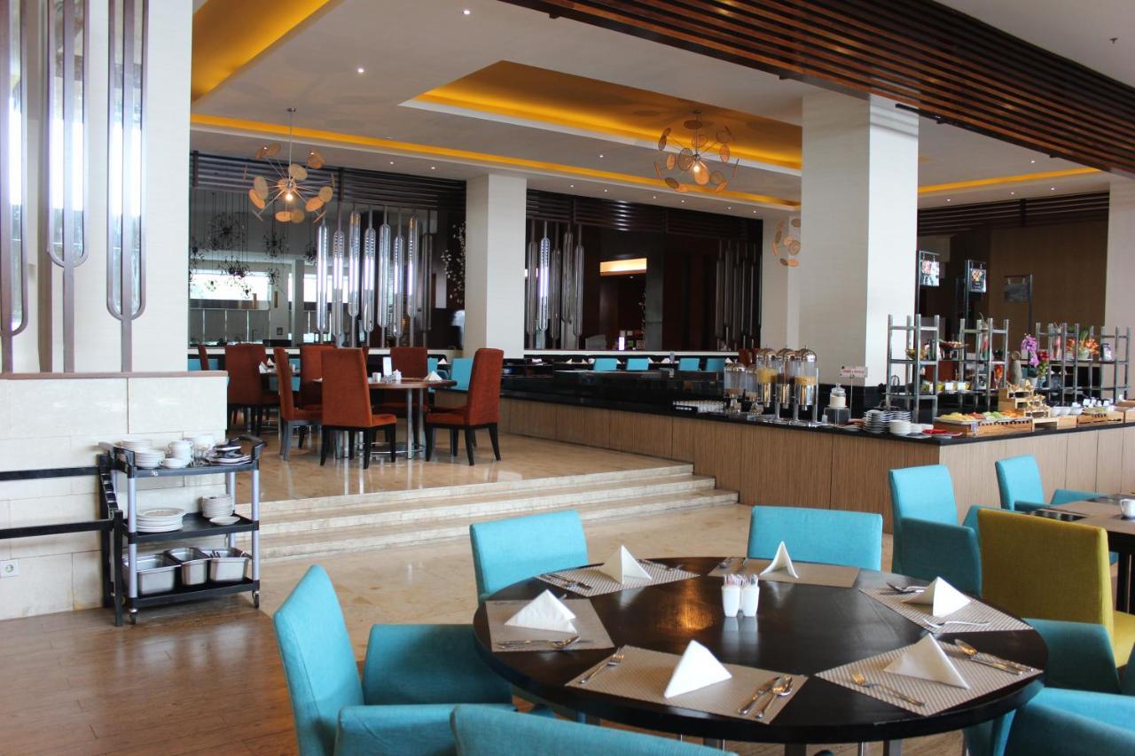 Novotel Balikpapan Exterior photo