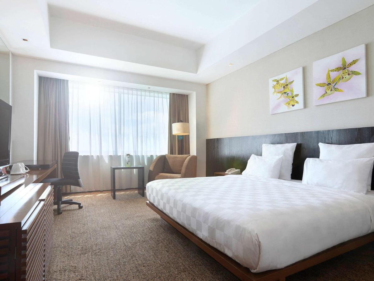 Novotel Balikpapan Exterior photo